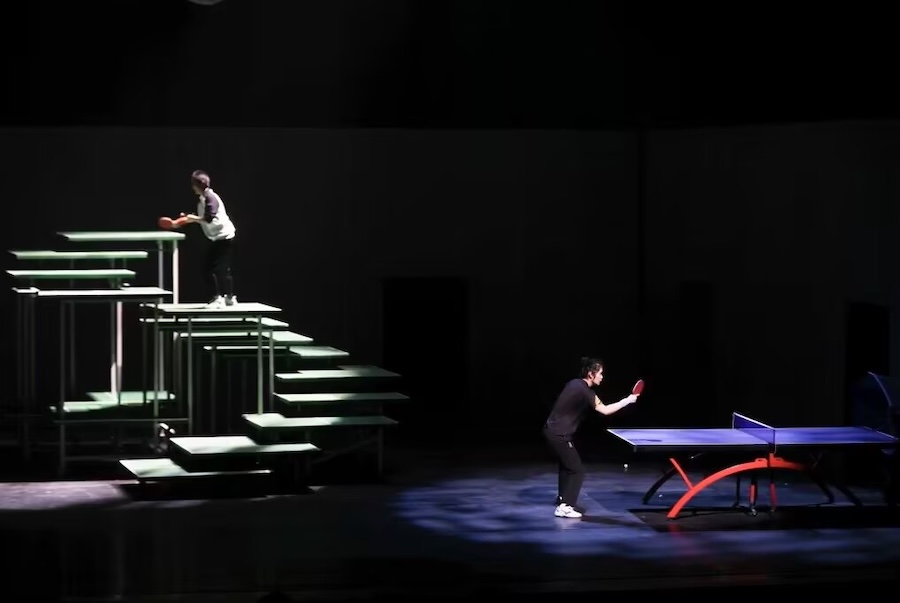 济南艺术学校原创公益励志话剧《逆风》系统内首轮汇报