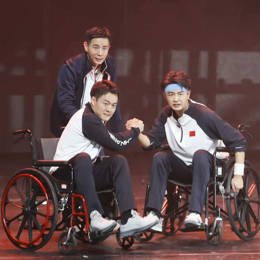 济南艺术学校原创公益励志话剧《逆风》系统内首轮汇报