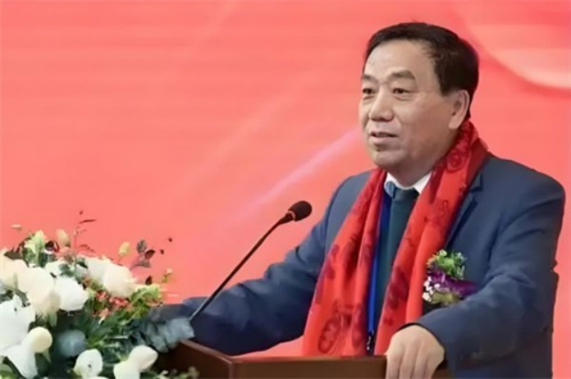 妙手仁心承薪火 中西融合拓新程——记中医专家闻树忠院长29.png