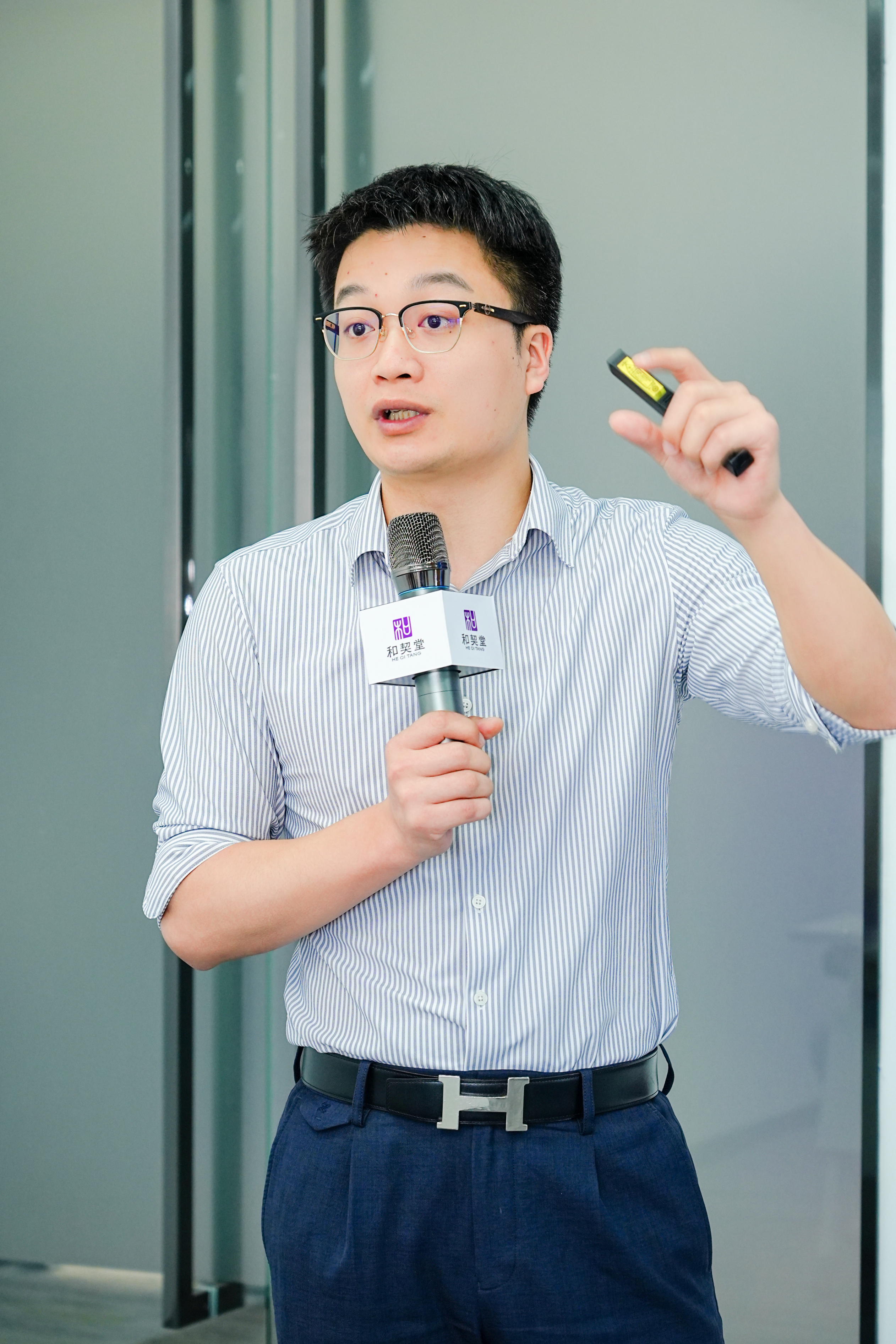中钥总经理林总1.jpg