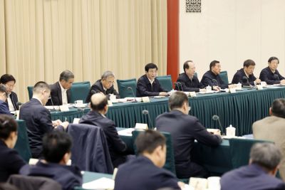 全国政协召开2023年度宏观经济形势分析座谈会 王沪宁出席并讲话