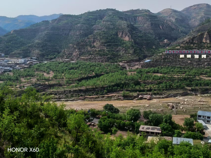 吕梁山下枣林焕新 农旅融合铺就新程 ——山西临县乡村振兴的“古枣密码” 《中华英才》半月刊网山西讯(张振华)203.png