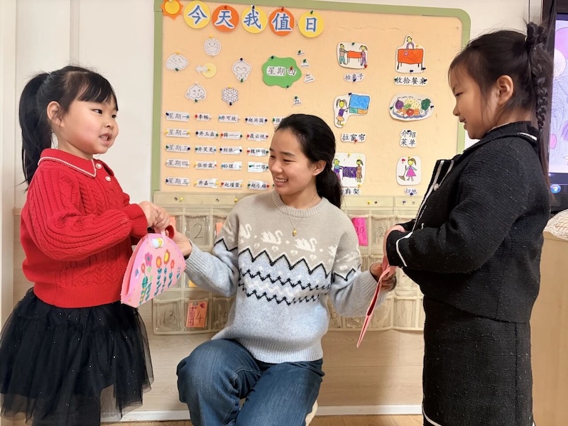 济南市市中区七贤中心幼儿园开展庆祝“三八” 国际妇女节活动