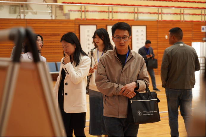 “云南省第二轮“万名校长培训计划”(第七期)”培训学员到安宁中学跟岗研修2616.png