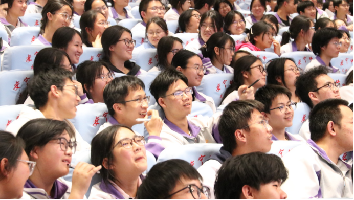 兰州大学祁瑞教授走进安中太平循道讲坛(第11讲)451.png
