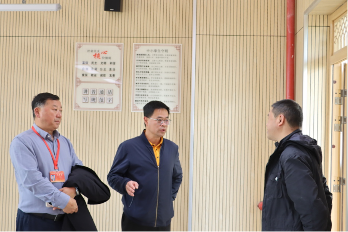 “云南省第二轮“万名校长培训计划”(第七期)”培训学员到安宁中学跟岗研修3450.png