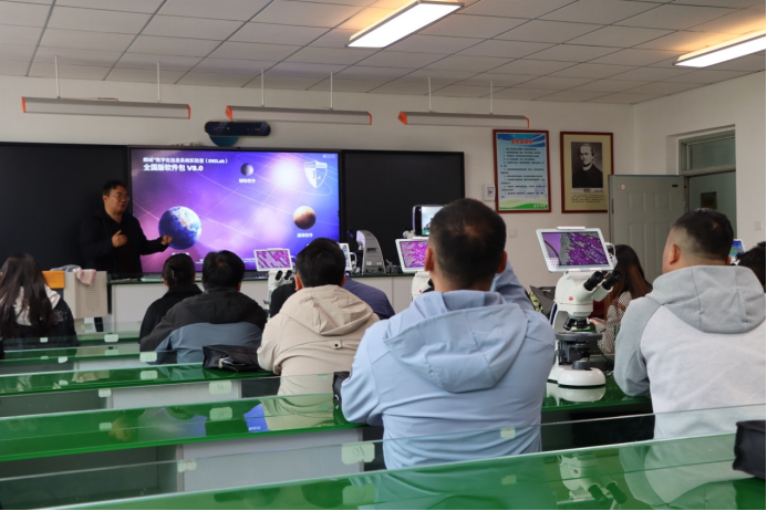“云南省第二轮“万名校长培训计划”(第七期)”培训学员到安宁中学跟岗研修1568.png