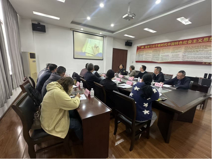 江苏省盐城市交通执法帮扶推进重点道路运输企业安全生产“六化”建设358.png
