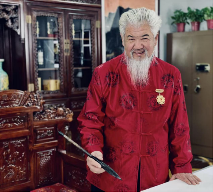 笔墨融情 艺道千秋——评高红先生的书法艺术22.png
