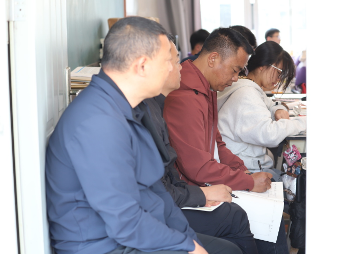 云南省第二轮“万名校长培训计划”(第四期)跟岗研修活动在安宁中学顺利开展2646.png