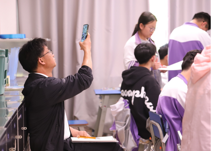 云南省第二轮“万名校长培训计划”(第四期)跟岗研修活动在安宁中学顺利开展2846.png