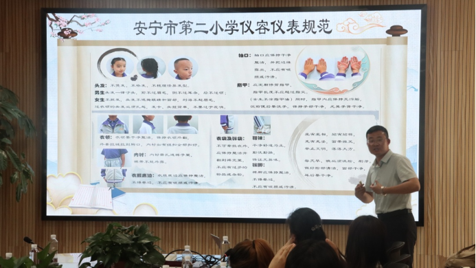 校际交流凝合力 互学共进谱新篇__昆明市呈贡区第三小学赴安宁市第二小学开展交流活动2012.png