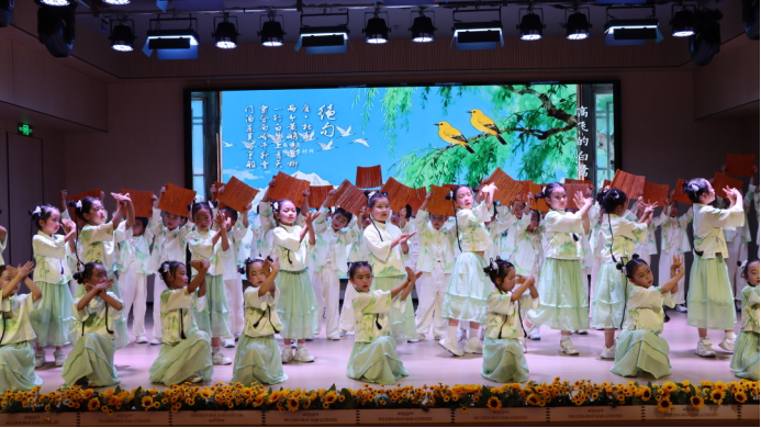 云南安宁市第二小学:在朗朗书声中领悟文化精髓,在菁菁校园里涵养精神品格853.png