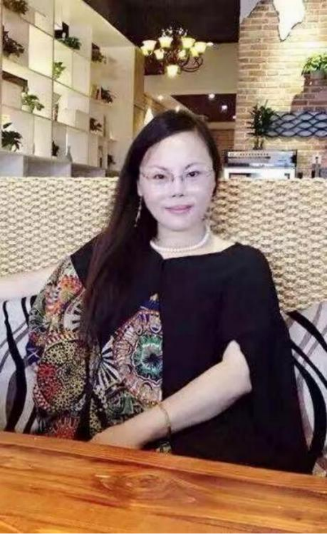 梅丽琼——中华英才 传世笔墨・当代名家艺术鉴赏25.png