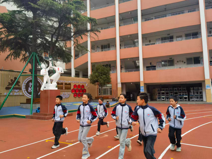 湖北报道858.png