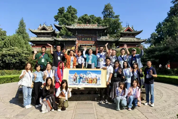 8.朱正明 中华英才官网宣传2752.png