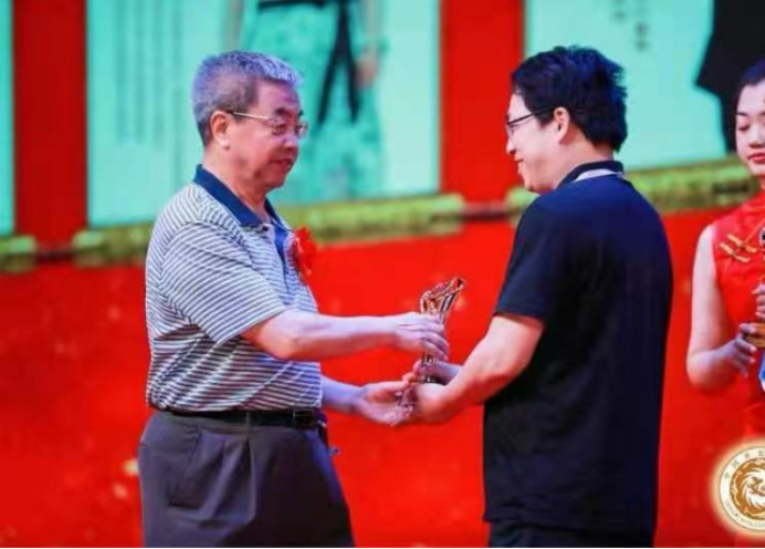 叶万昌3456.png