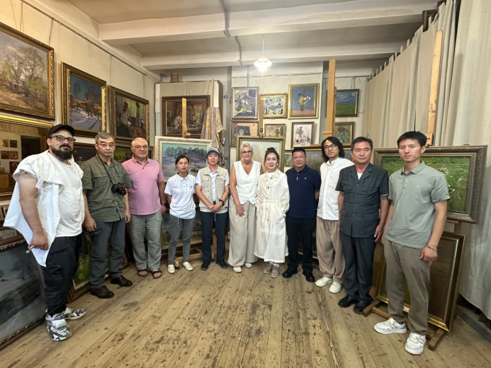 于泽军和新时代毛体书法走进俄罗斯名校1262.png