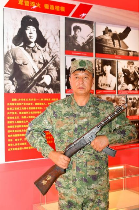 接过雷锋的枪 赓续初心薪火——雷锋班荣誉班长王显胜返乡传扬时代锋魂35.png