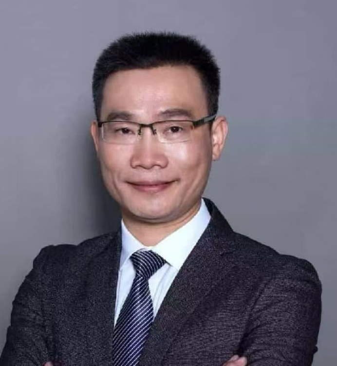 以匠心筑脊梁,以创新护城安——评罗刚的卓越建造之路26.png