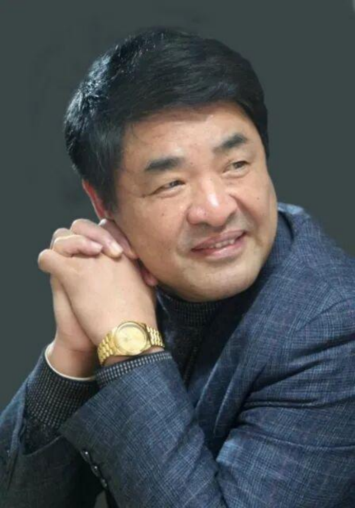 何明耀——中华英才官网0.png