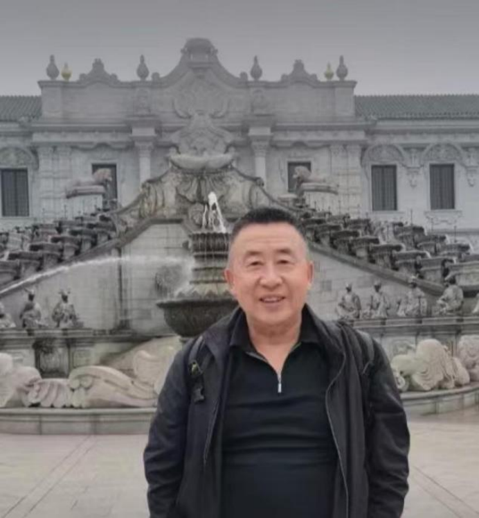 (已瘦身)影笔双臻 山水寄禅——影视制作人、书画家王英武的意象丹青(2)30.png